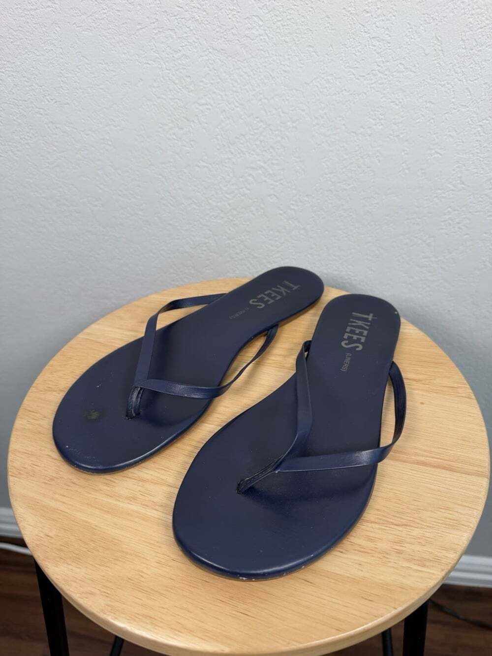 TKEES Lily Liners Blue Leather Round Toe Thong Flip Flops Women Size 9 / 40